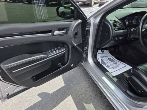 2017 Chrysler 300 S