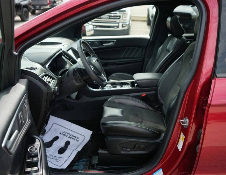2020 Ford Edge ST
