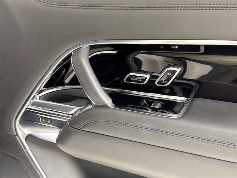 2023 Land Rover Range Rover P530 SE