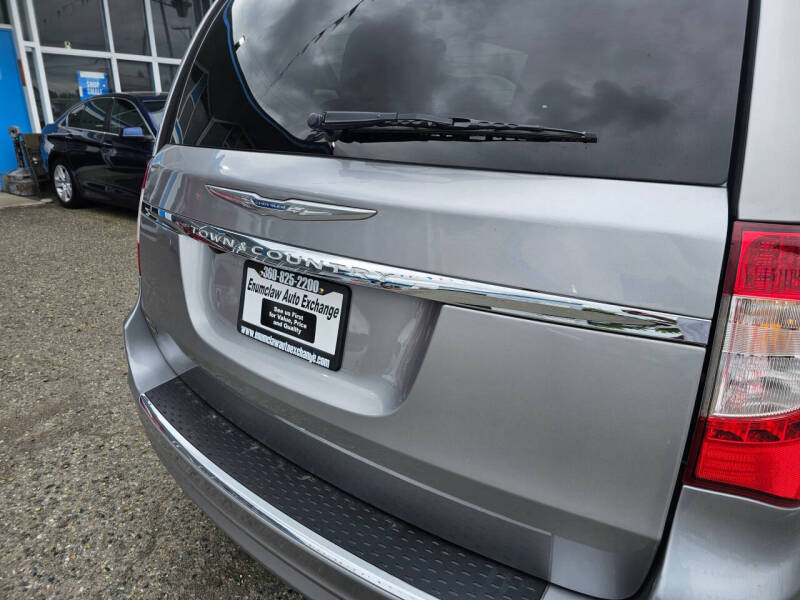 2016 Chrysler Town and Country Touring
