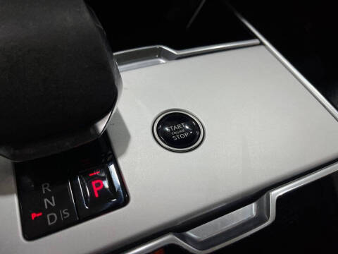 2024 Land Rover Range Rover P530 SE