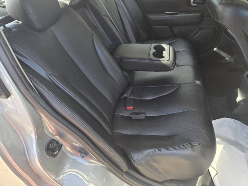 2009 Nissan Versa 1.8 SL