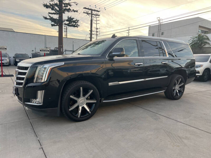 2017 Cadillac Escalade ESV Luxury