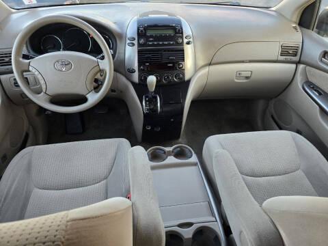 2007 Toyota Sienna LE 7-Passenger