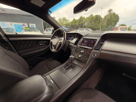 2013 Ford Taurus SEL