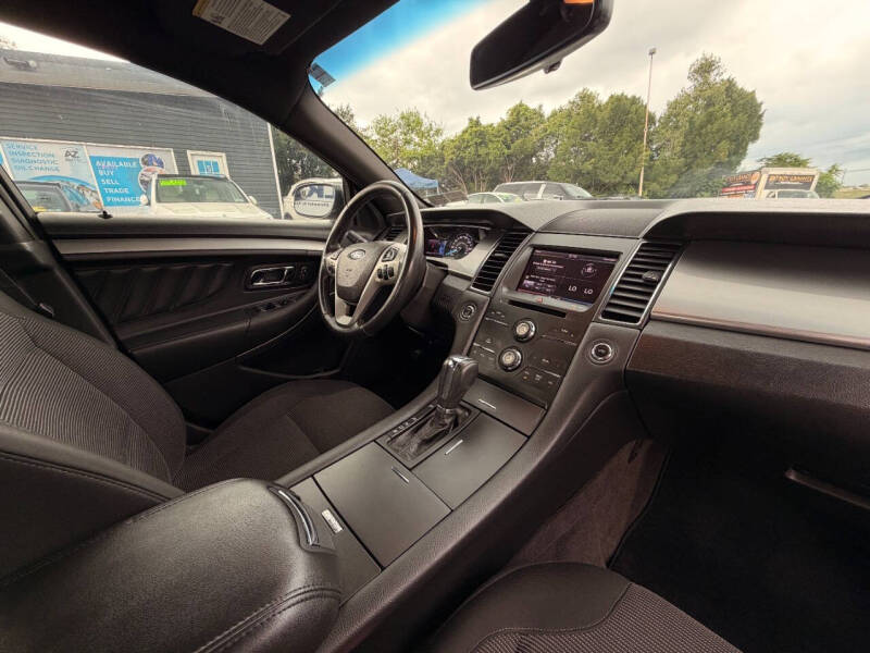 2013 Ford Taurus SEL