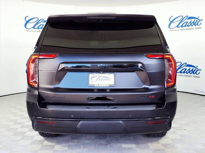 2021 GMC Yukon XL AT4