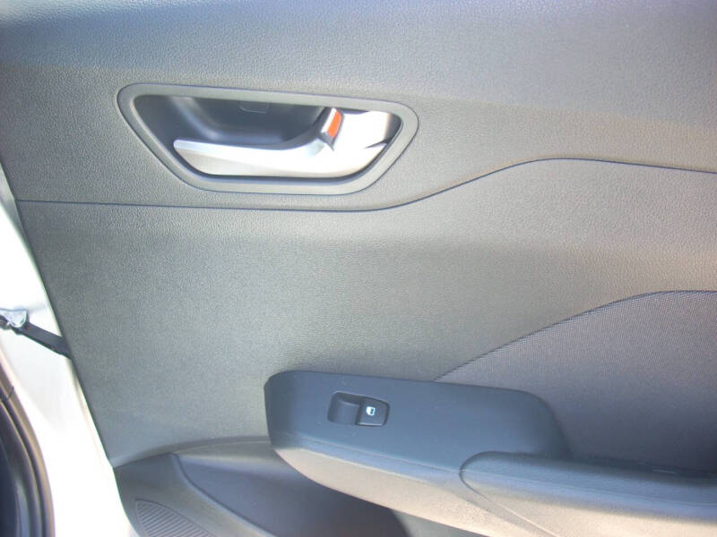 2022 Hyundai Accent SE