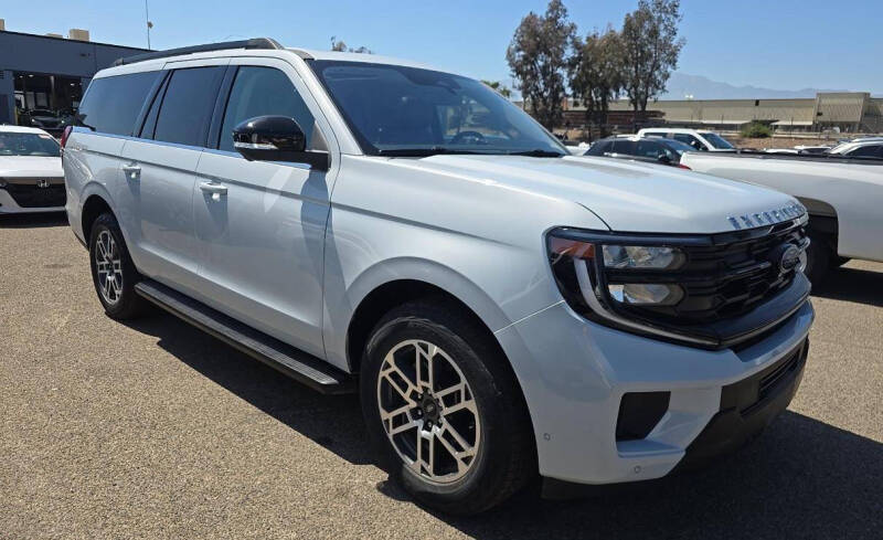 2025 Ford Expedition MAX Active