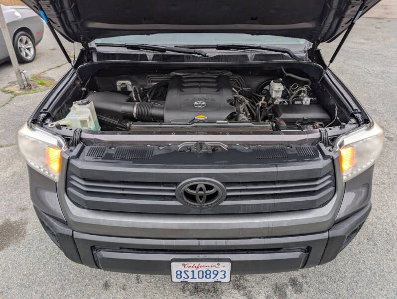 2015 Toyota Tundra SR5