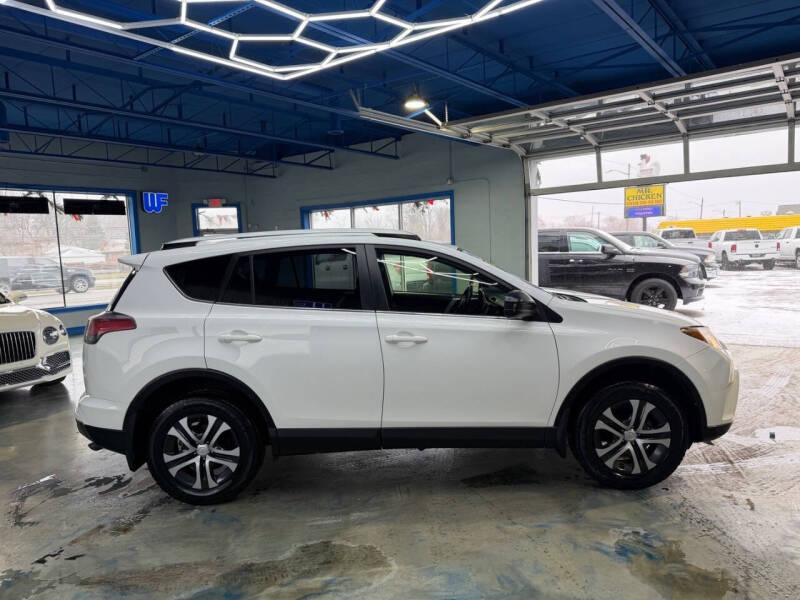2016 Toyota RAV4 LE