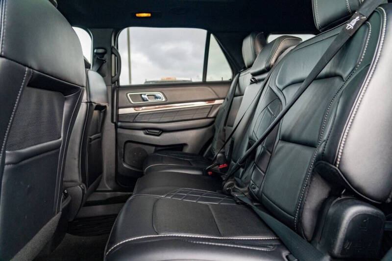 2017 Ford Explorer Platinum