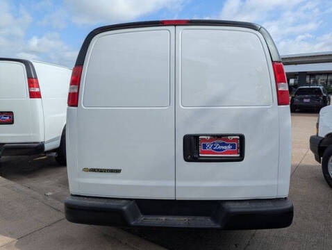 2025 Chevrolet Express 2500