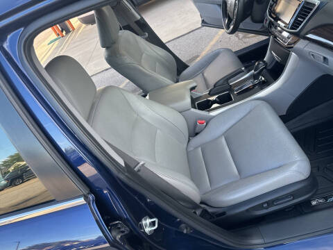 2017 Honda Accord EX-L w/Navi w/Honda Sensing