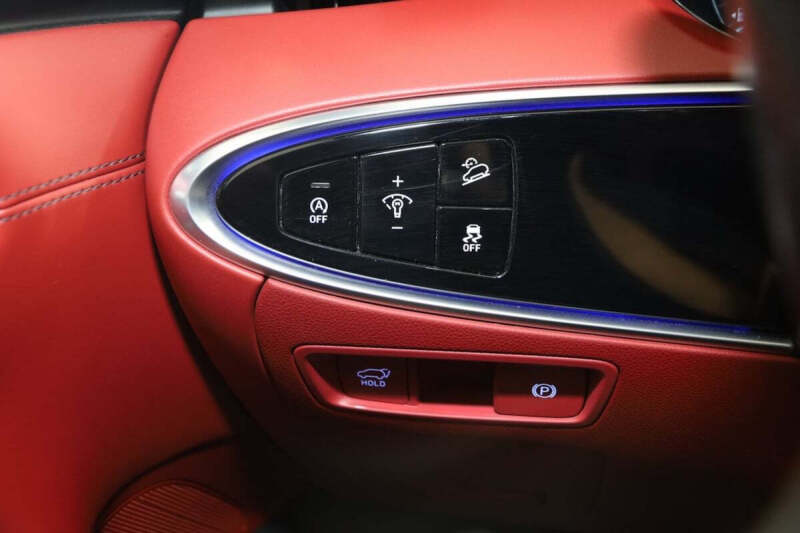 2023 Genesis GV70 2.5T Standard