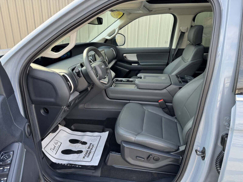 2026 Ford Expedition MAX Active