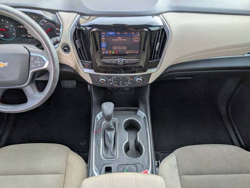 2022 Chevrolet Traverse LS