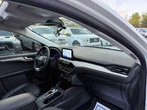 2022 Ford Escape SEL