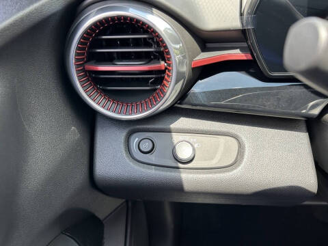 2025 Chevrolet Trax RS