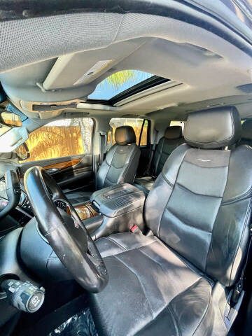 2018 Cadillac Escalade Luxury