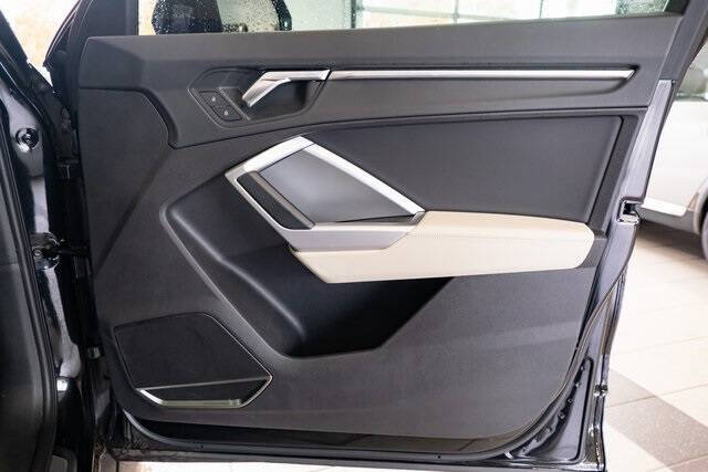 2019 Audi Q3 quattro S line Prem Plus 45 TFSI