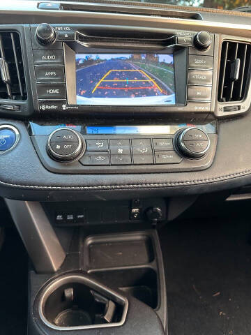 2017 Toyota RAV4 Hybrid XLE