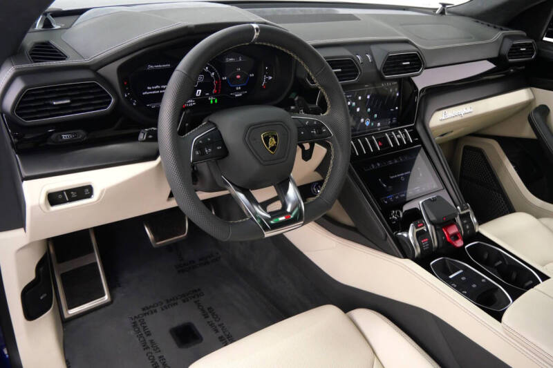 2022 Lamborghini Urus