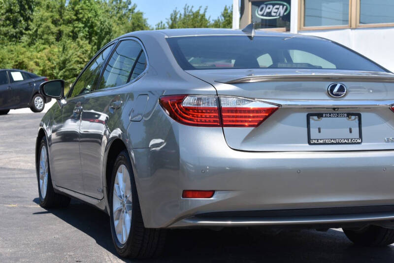 2015 Lexus ES 300h
