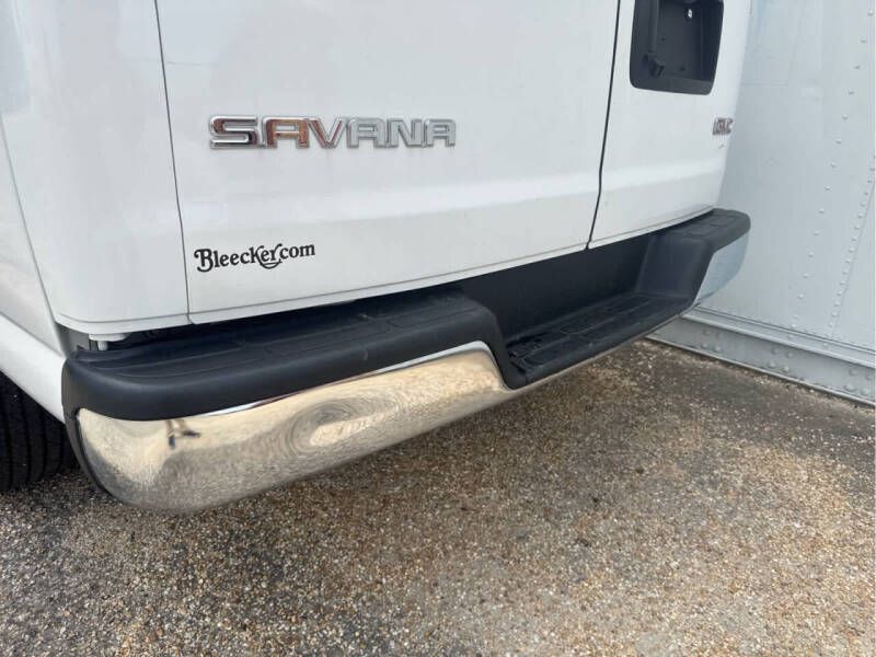 2023 GMC Savana 2500