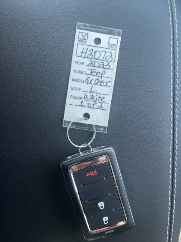 2023 Jeep Grand Cherokee L Laredo