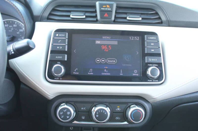 2021 Nissan Versa SV