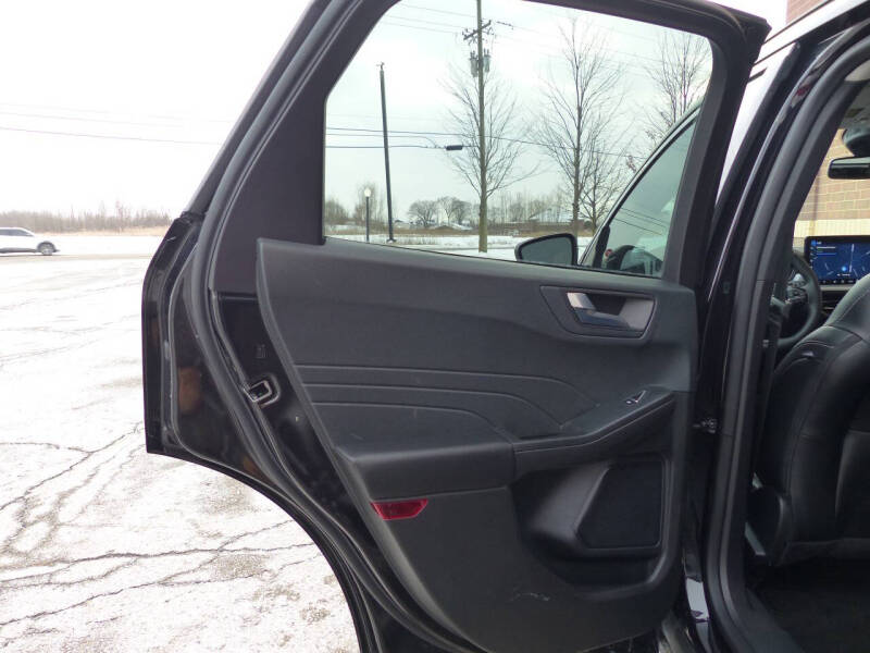 2023 Ford Escape Platinum