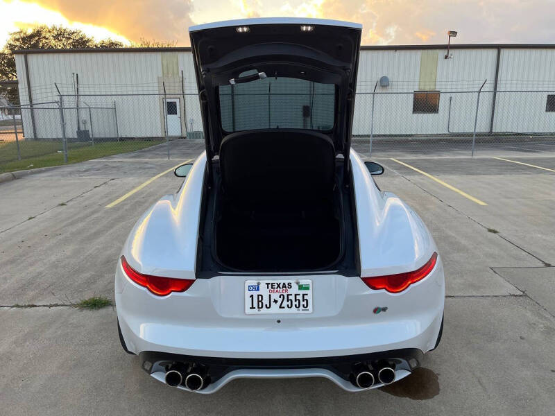 2016 Jaguar F-TYPE R