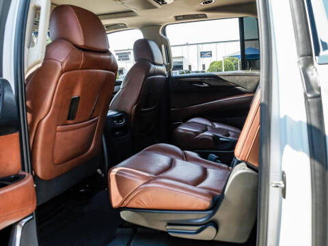 2016 Cadillac Escalade ESV Luxury Collection