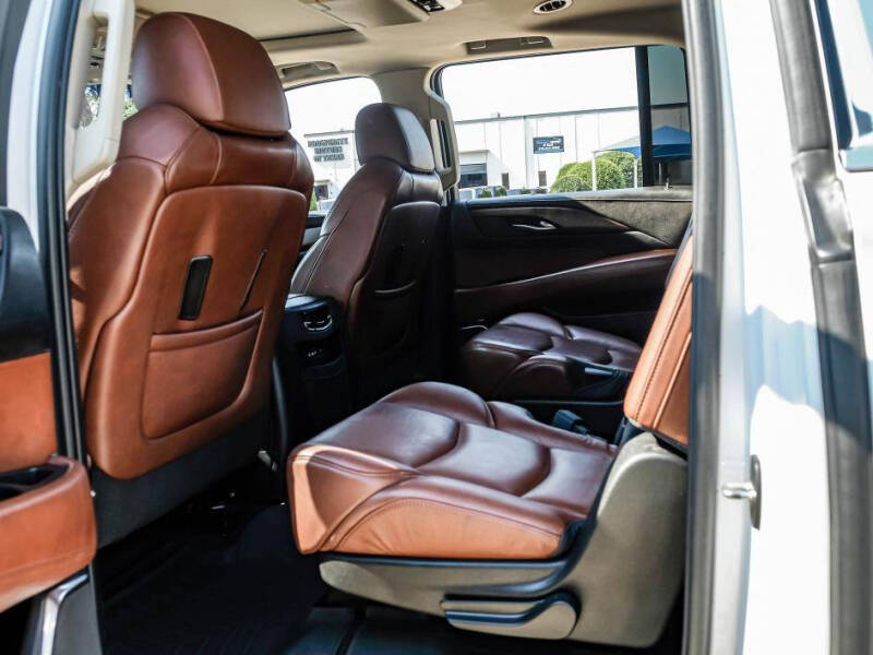 2016 Cadillac Escalade ESV Luxury Collection