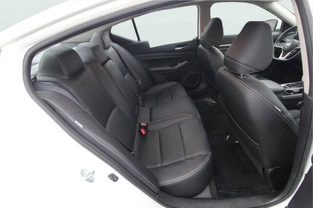 2022 Nissan Altima 2.5 Platinum