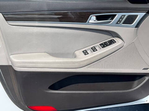 2017 Genesis G80