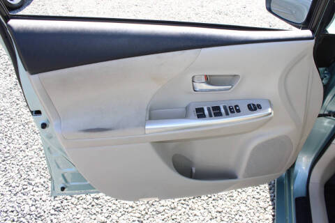 2014 Toyota Prius v Three