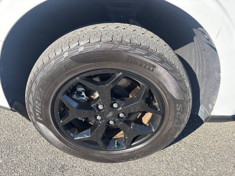 2023 Ford Maverick Lariat