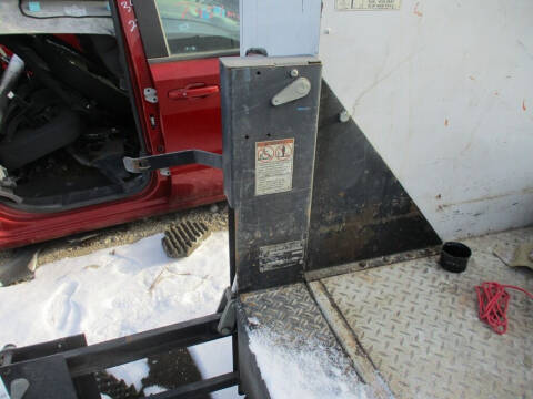 2016 Maxon Liftgate C2 Utility Box
