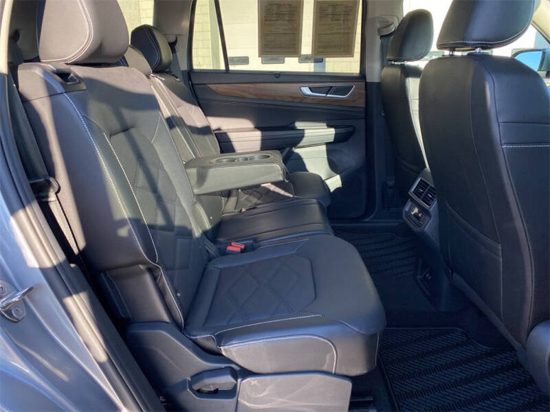 2024 Volkswagen Atlas SE