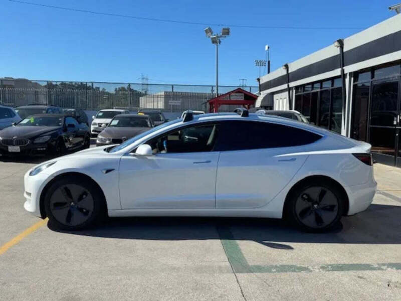 2020 Tesla Model 3 Standard Range