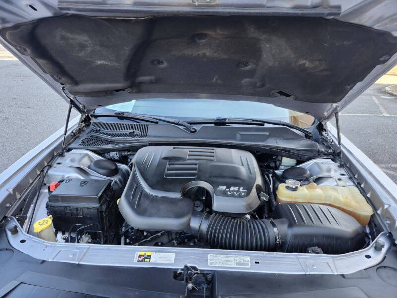 2013 Dodge Challenger SXT