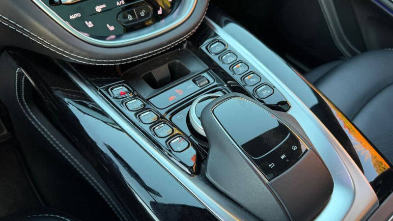 2022 Aston Martin DBX