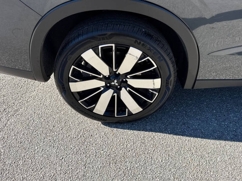 2025 Mitsubishi Outlander SE