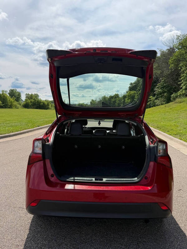 2019 Toyota Prius XLE AWD-e