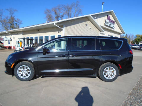 2017 Chrysler Pacifica for sale at Milaca Motors in Milaca MN