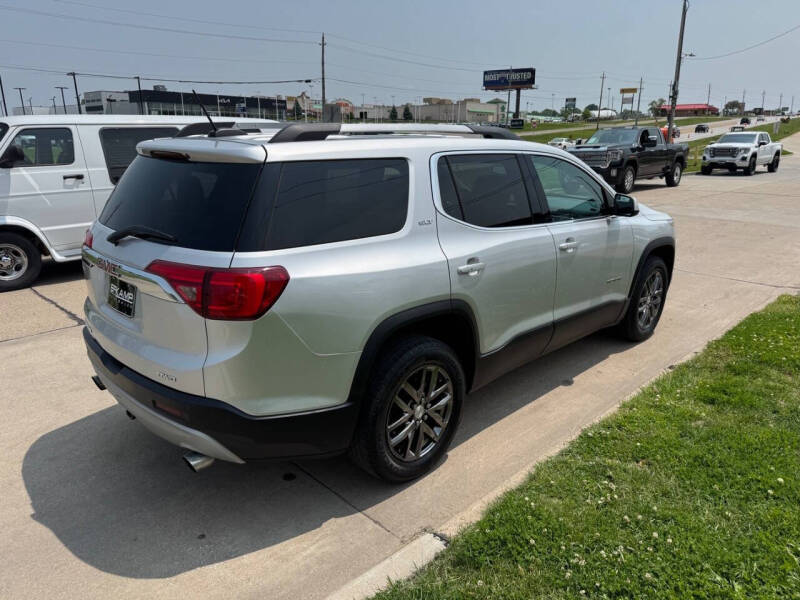 2017 GMC Acadia SLT-1