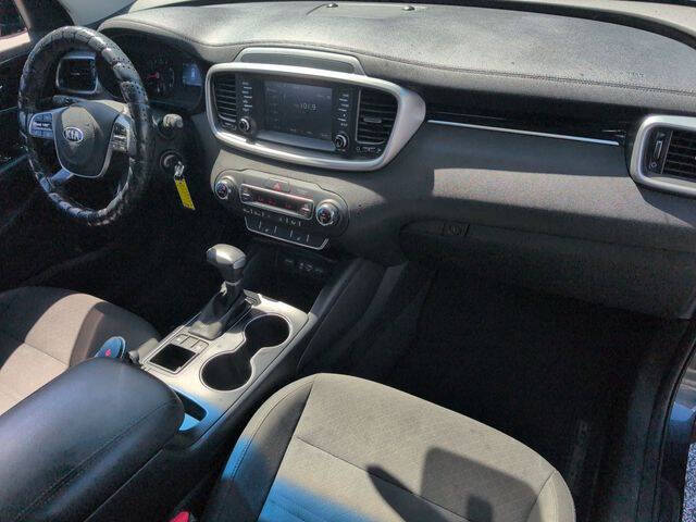 2019 Kia Sorento S V6