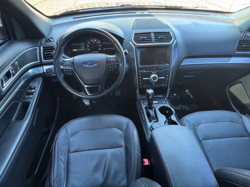 2017 Ford Explorer Sport